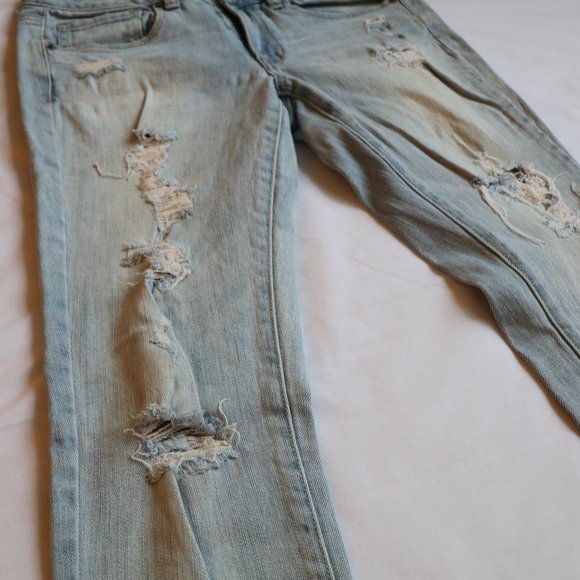 Light Wash Skinny Jeans - Picture 3 of 5